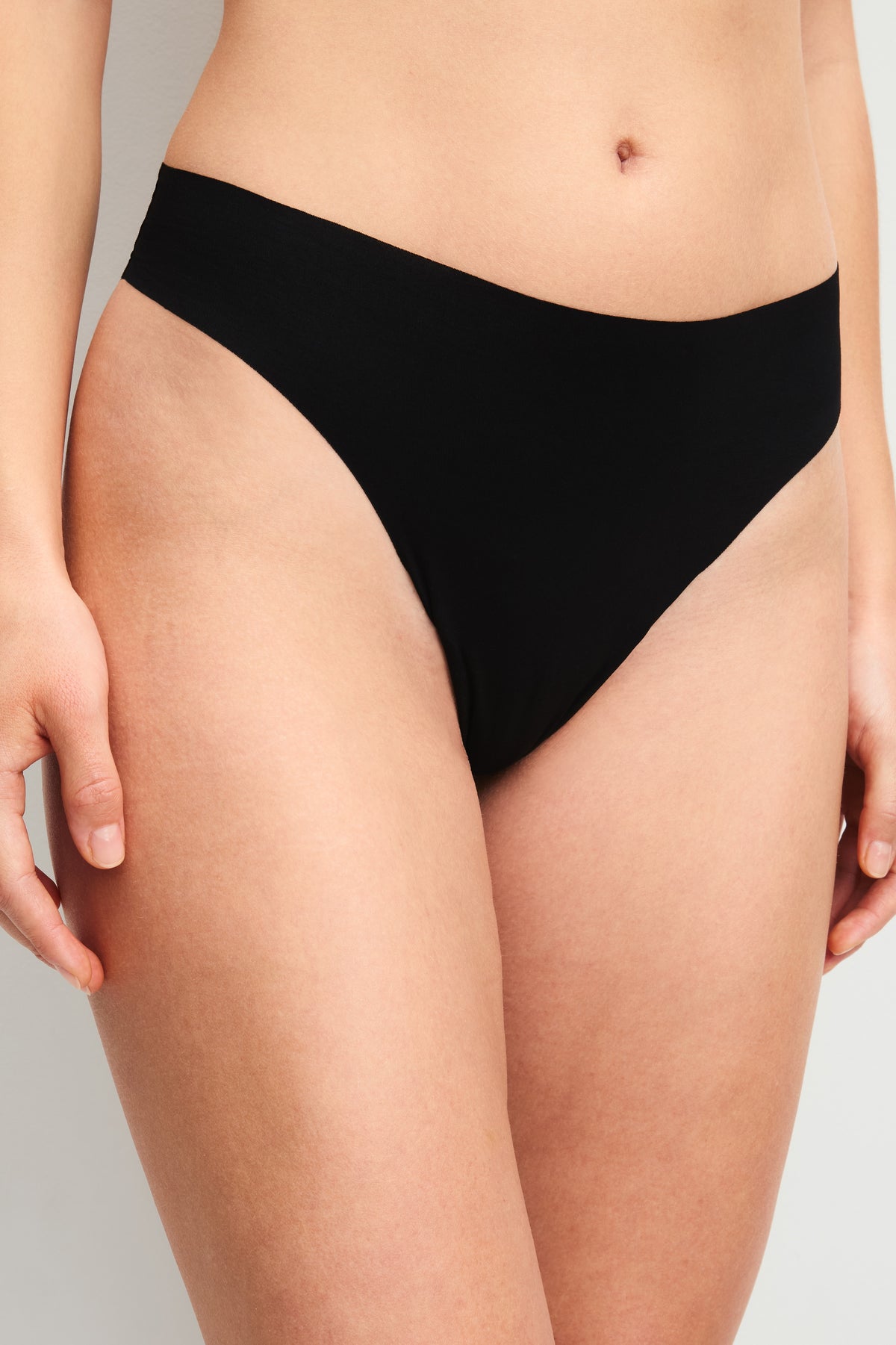 CALIDA Damen-String NATURAL SKIN in black C2C (CALIDA 995)