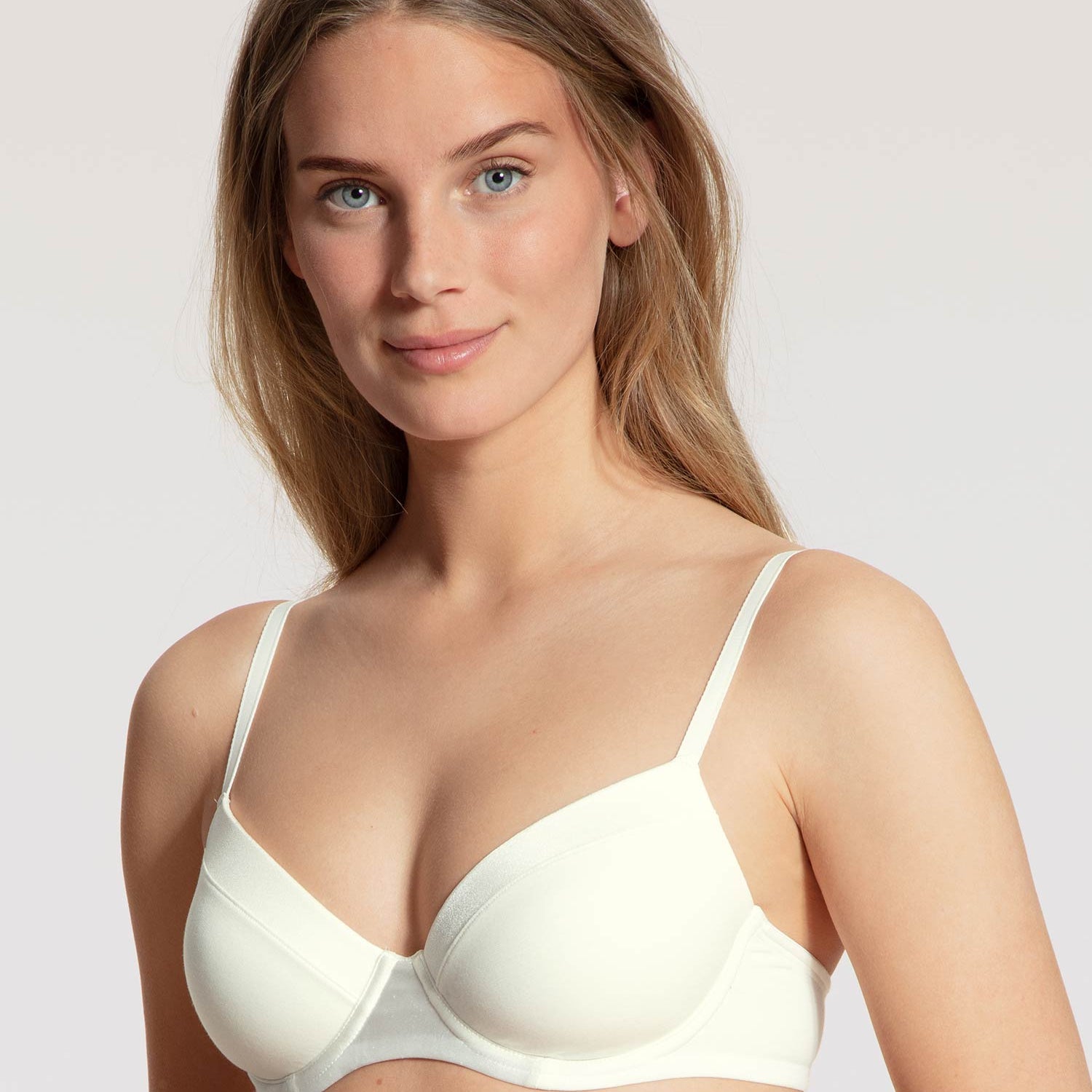 T-Shirt-BH mit Schale und Bügel, CATE