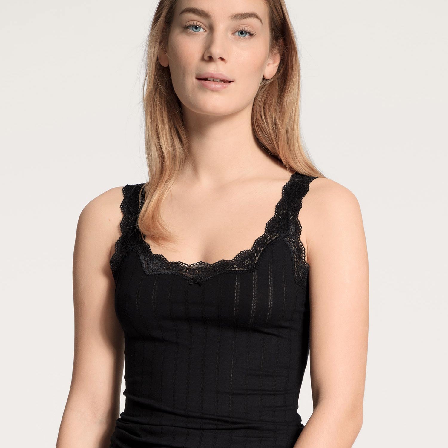 Top mit Nadelstreifen, ETUDE TOUJOURS