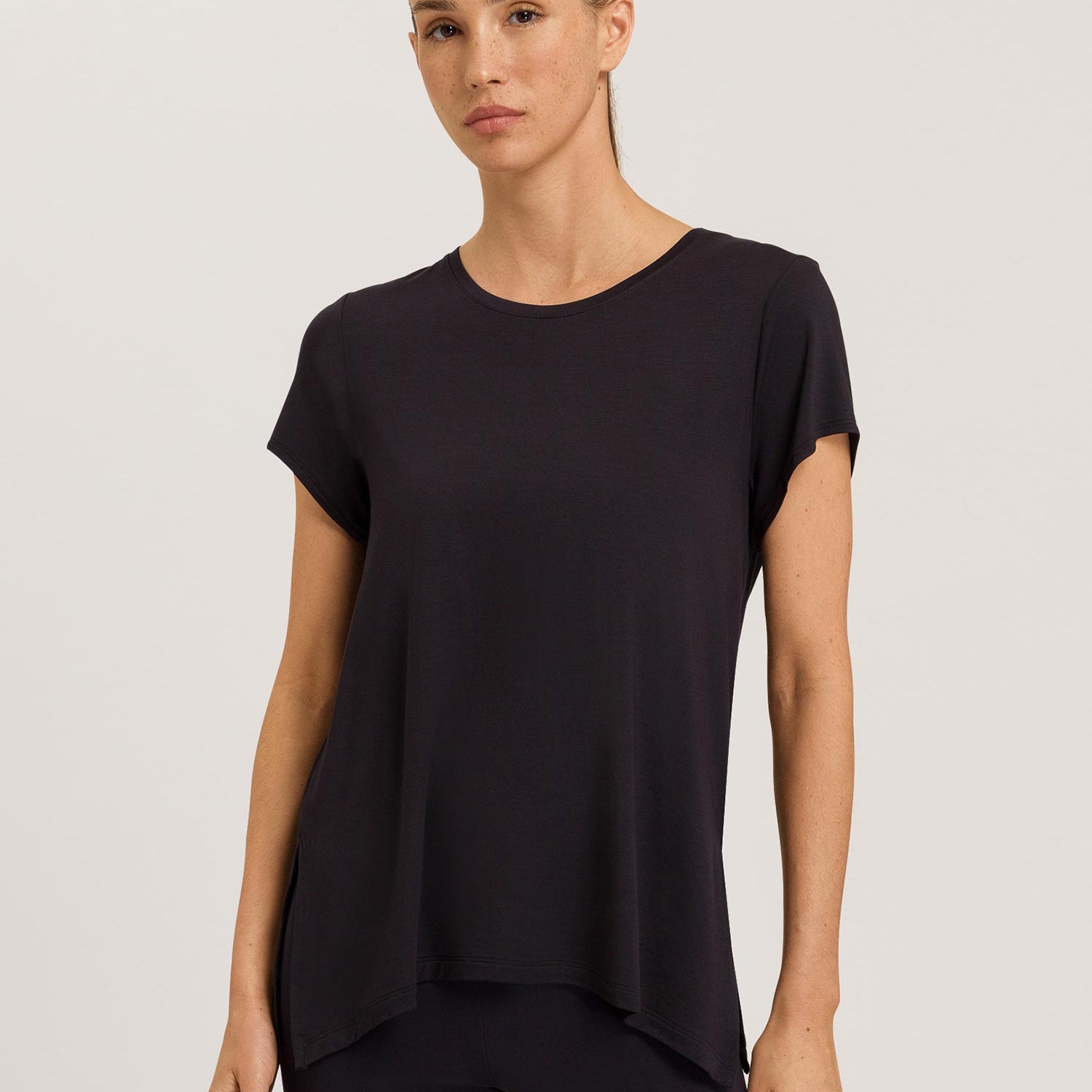 قميص بأكمام قصيرة YOGA