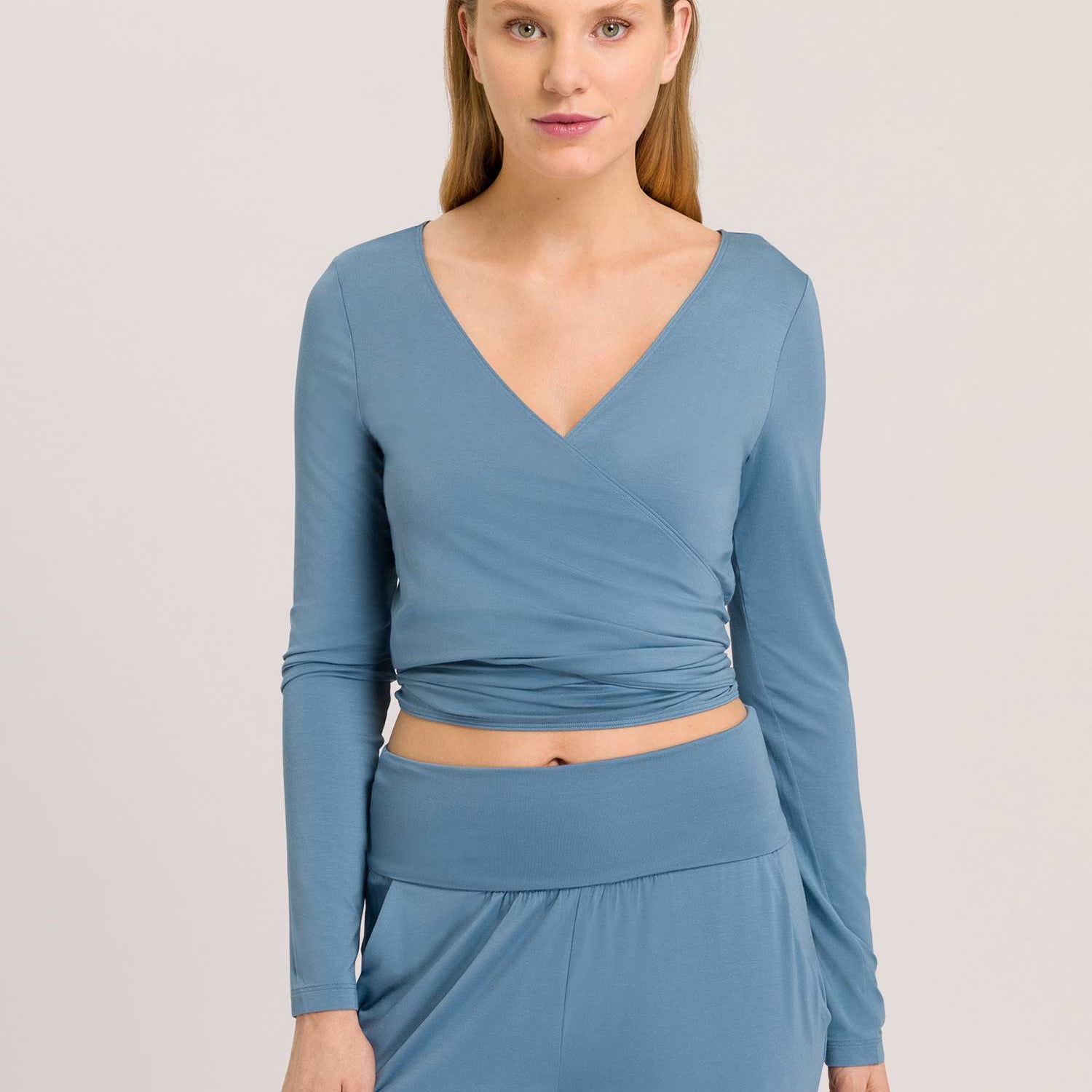 قميص اللف YOGA في التخفيضات!