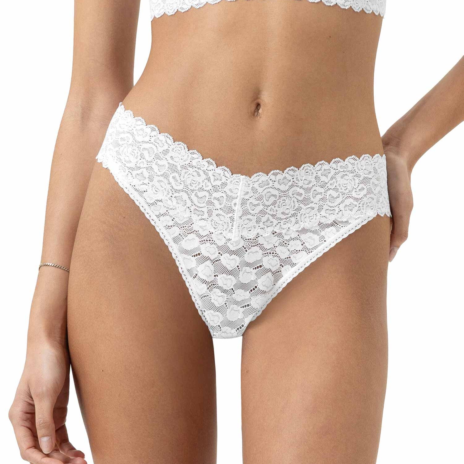 字符串 SAVAGE LACE