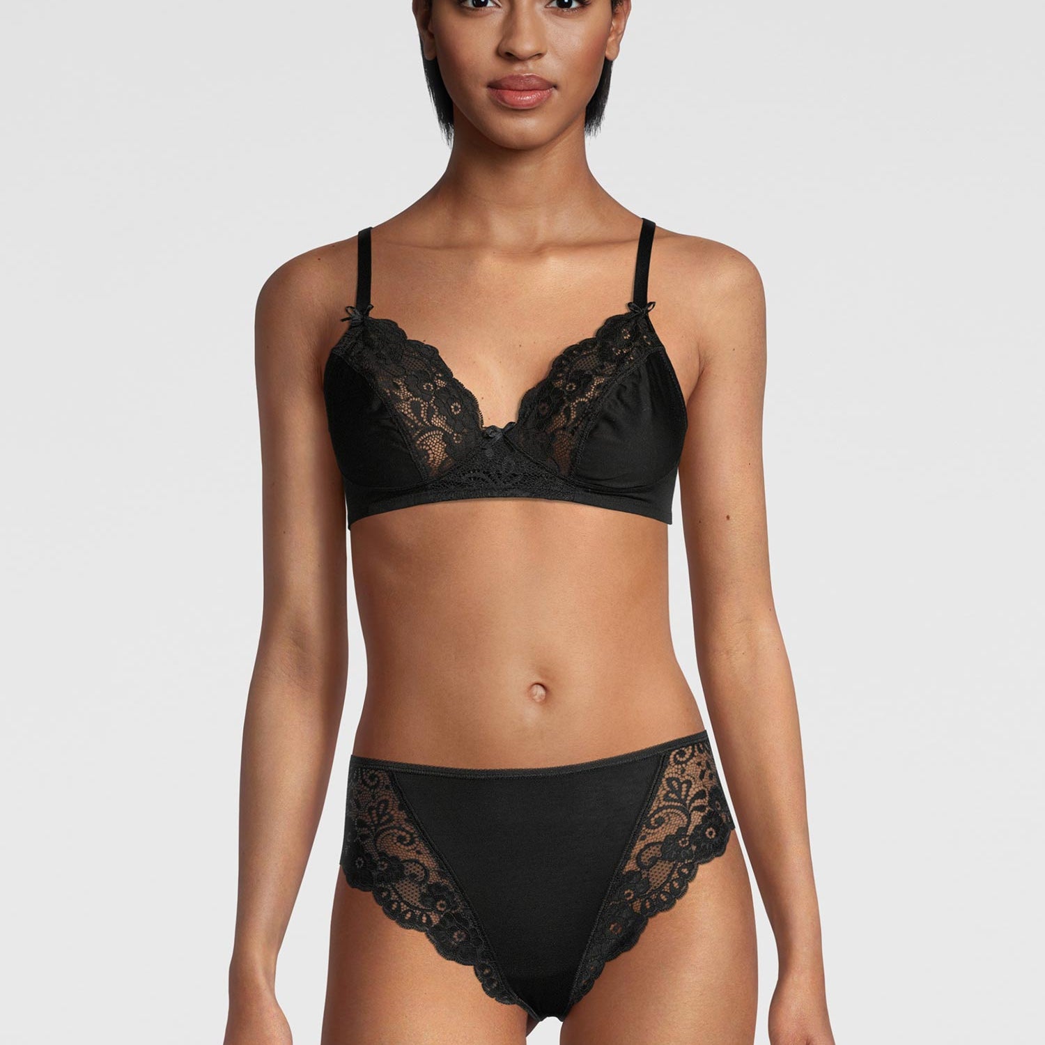 Balconette bra with Dentelle de Calais® lace, FILOSCOZIA REFINED