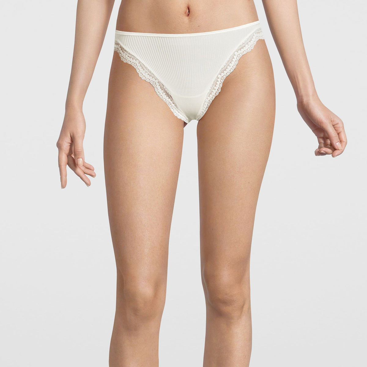 Mini-Slip with Dentelle de Calais® lace PURE SILK