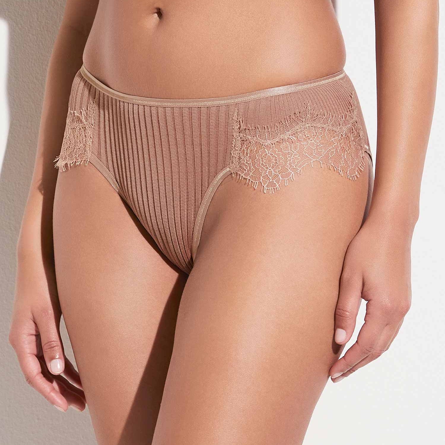 滑倒, 滑倒 里舍利厄