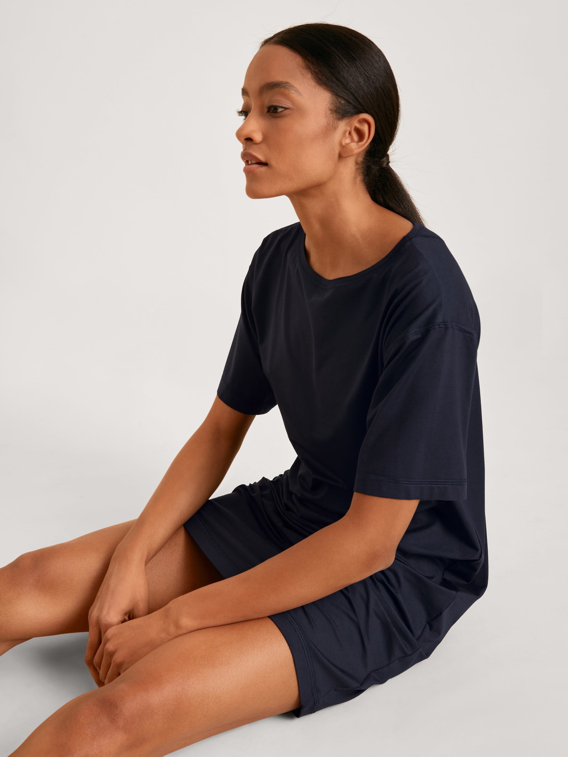 Short-sleeved nightgown (95 cm) DEEPSLEEPWEAR Balancing - dark lapis blue (CALIDA 339)