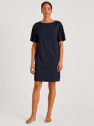 Chemise de nuit à manches courtes (95 cm) DEEPSLEEPWEAR Balancing - bleu lapis foncé (CALIDA 339)