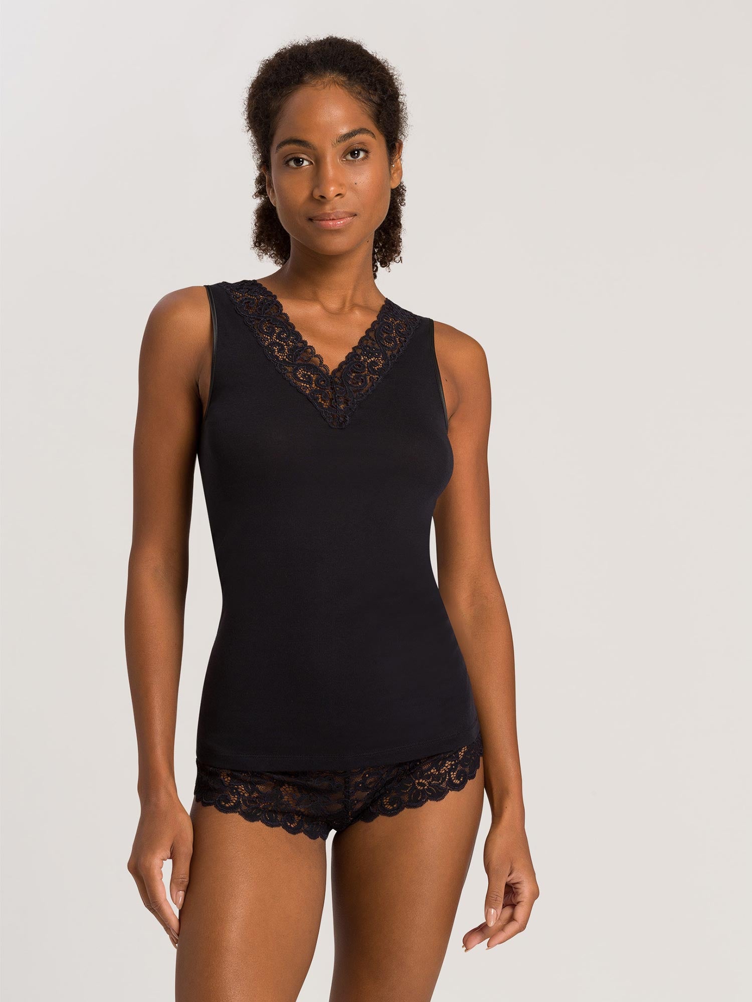 顶部 带V领，MOMENTS 