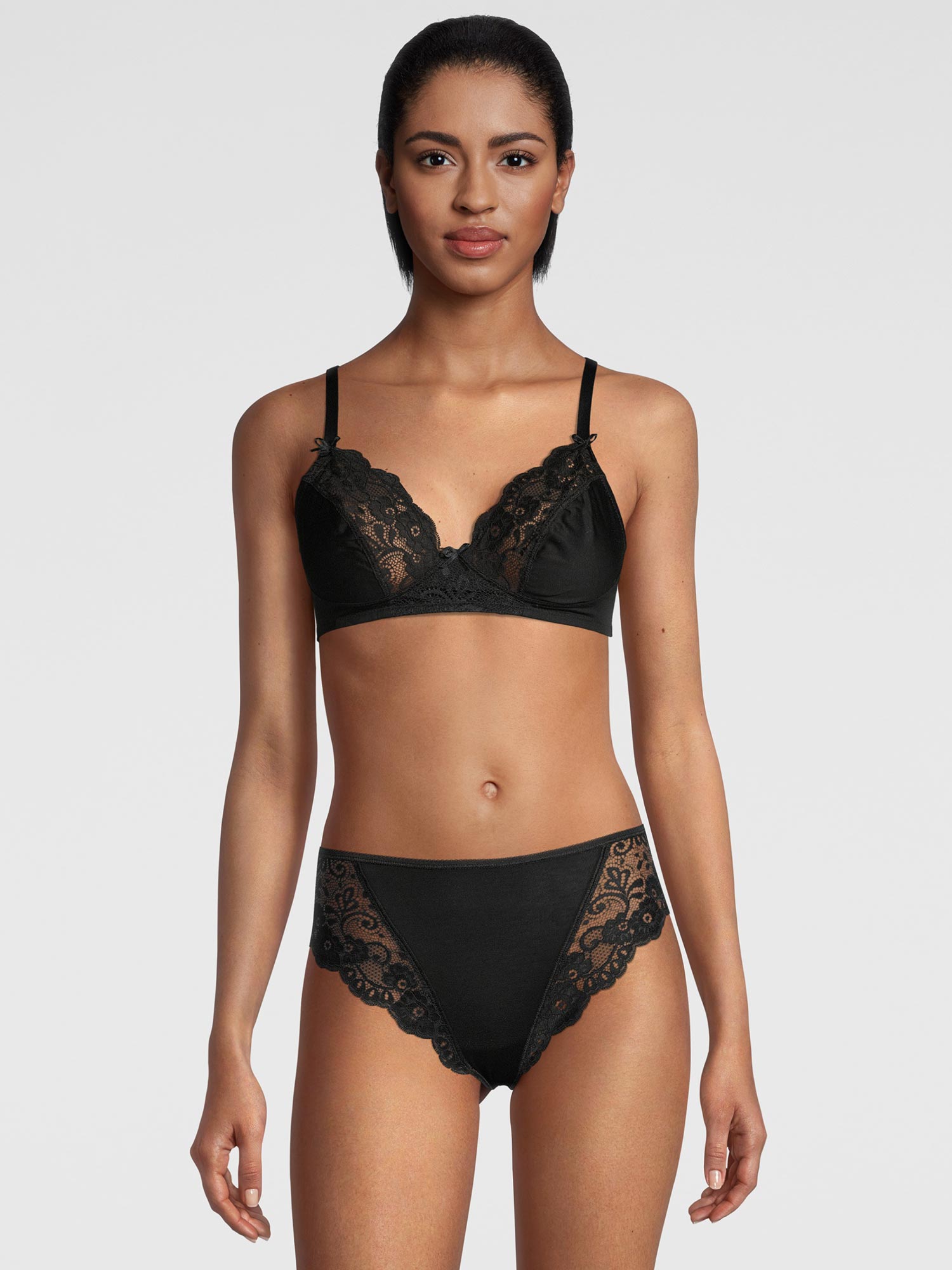 带有Dentelle de Calais®蕾丝的阳台式文胸，FILOSCOZIA REFINED 