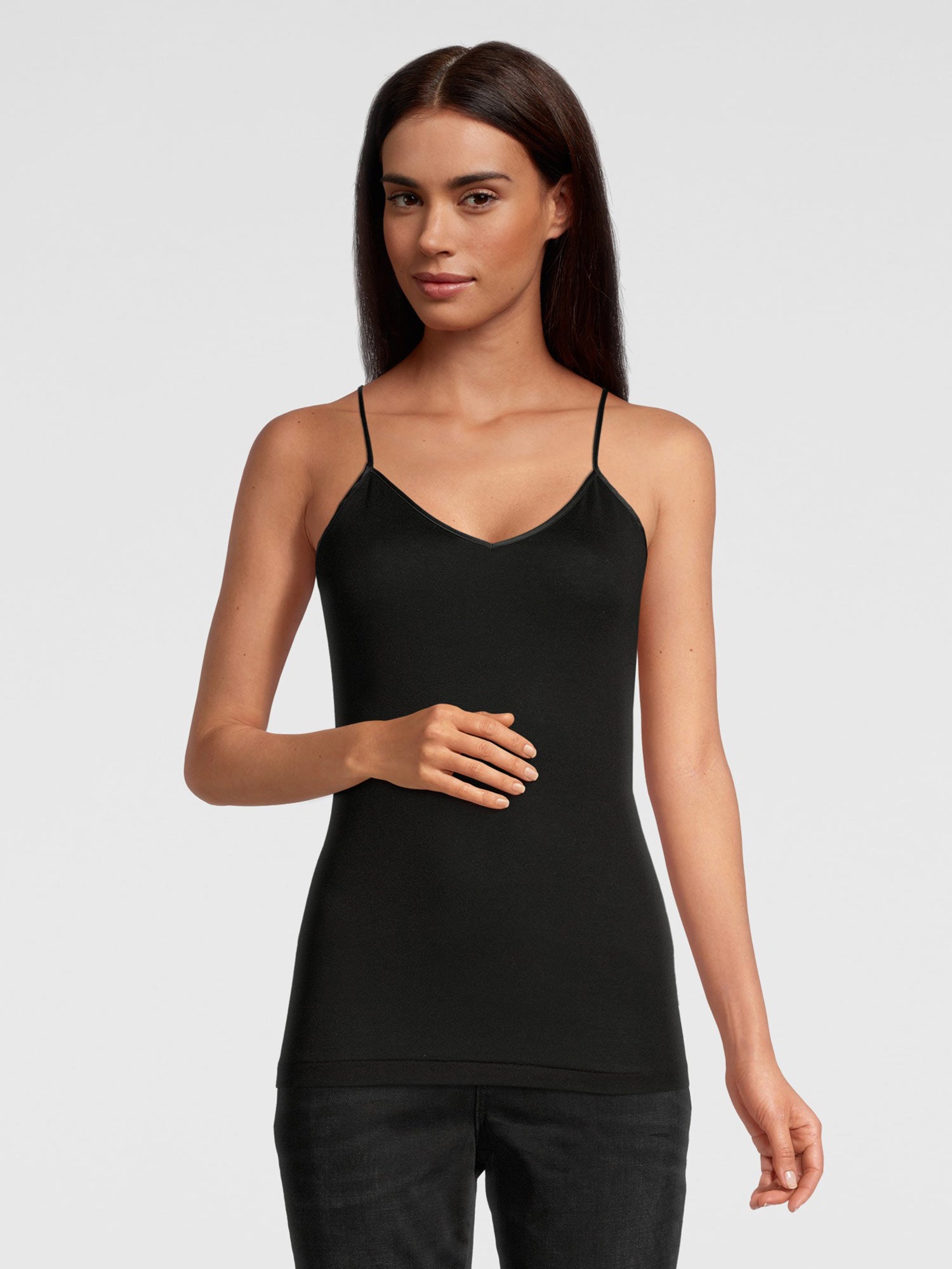 قمة السباغيتي, ياقة على شكل V، FILOSCOZIA SATIN 