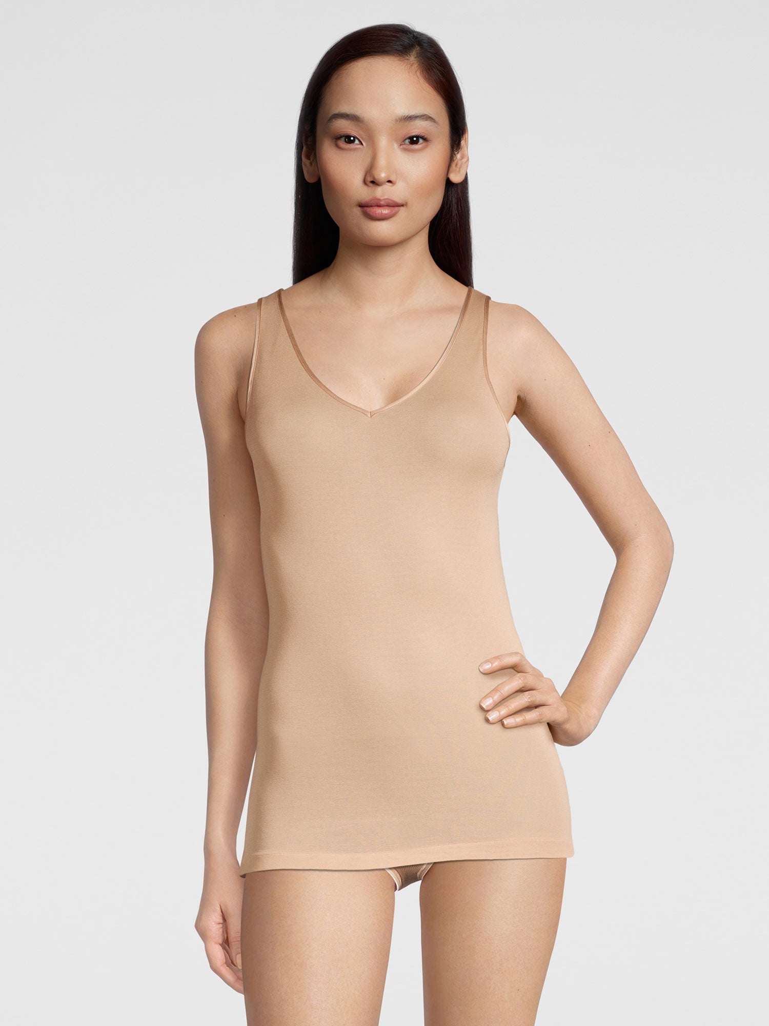 تانك-أعلى, ياقة V، FILOSCOZIA SATIN 